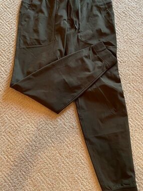lululemon athletica Men's  Jogger Sweatpants (worn once)